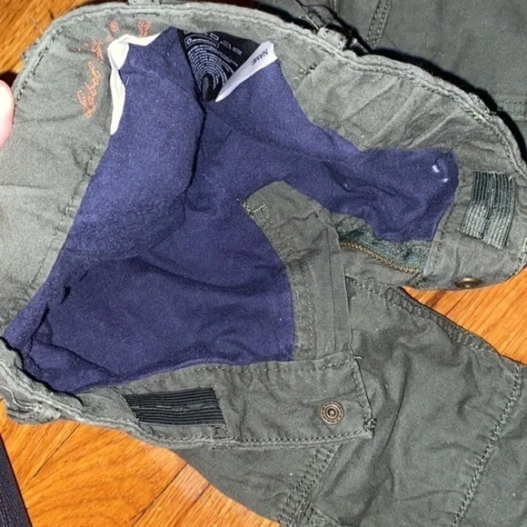 H&M lined boys cargo olive green pants 4-5 years EUC. - Picture 3 of 4